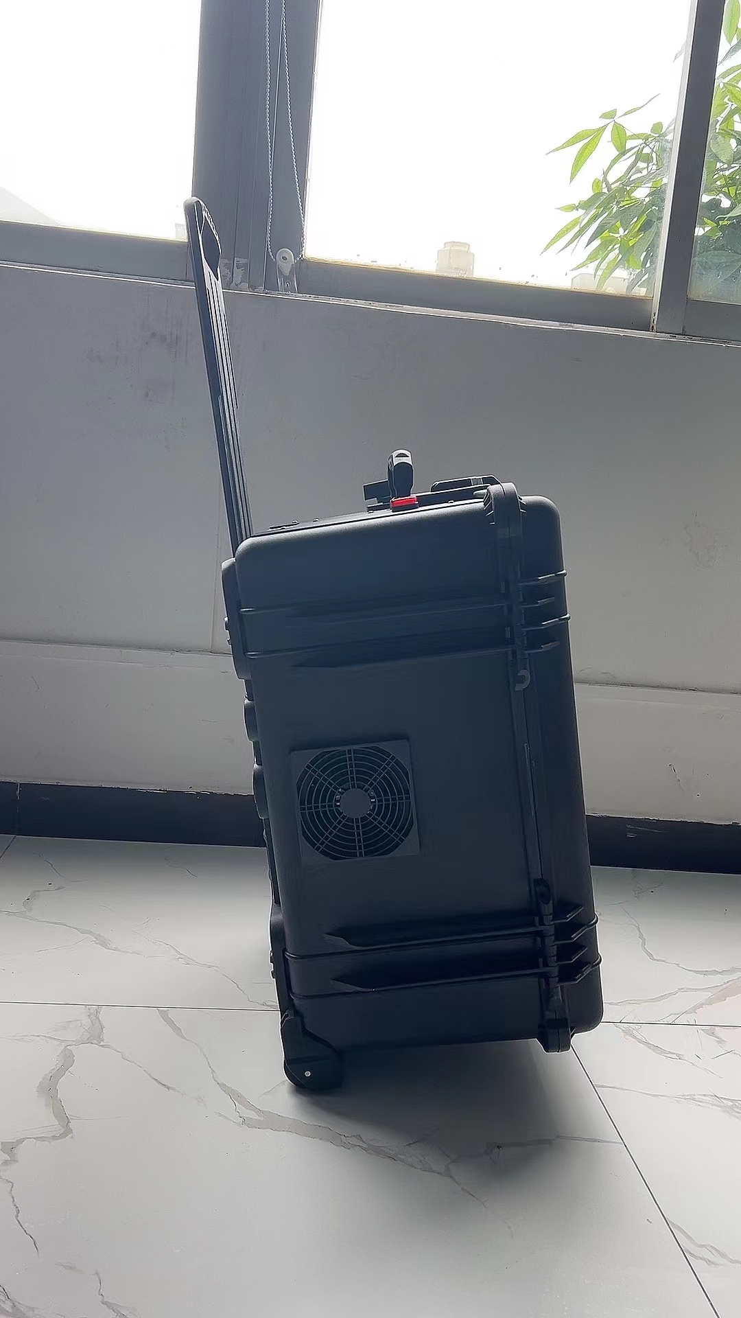 德庆手拉箱型移动通信干扰器